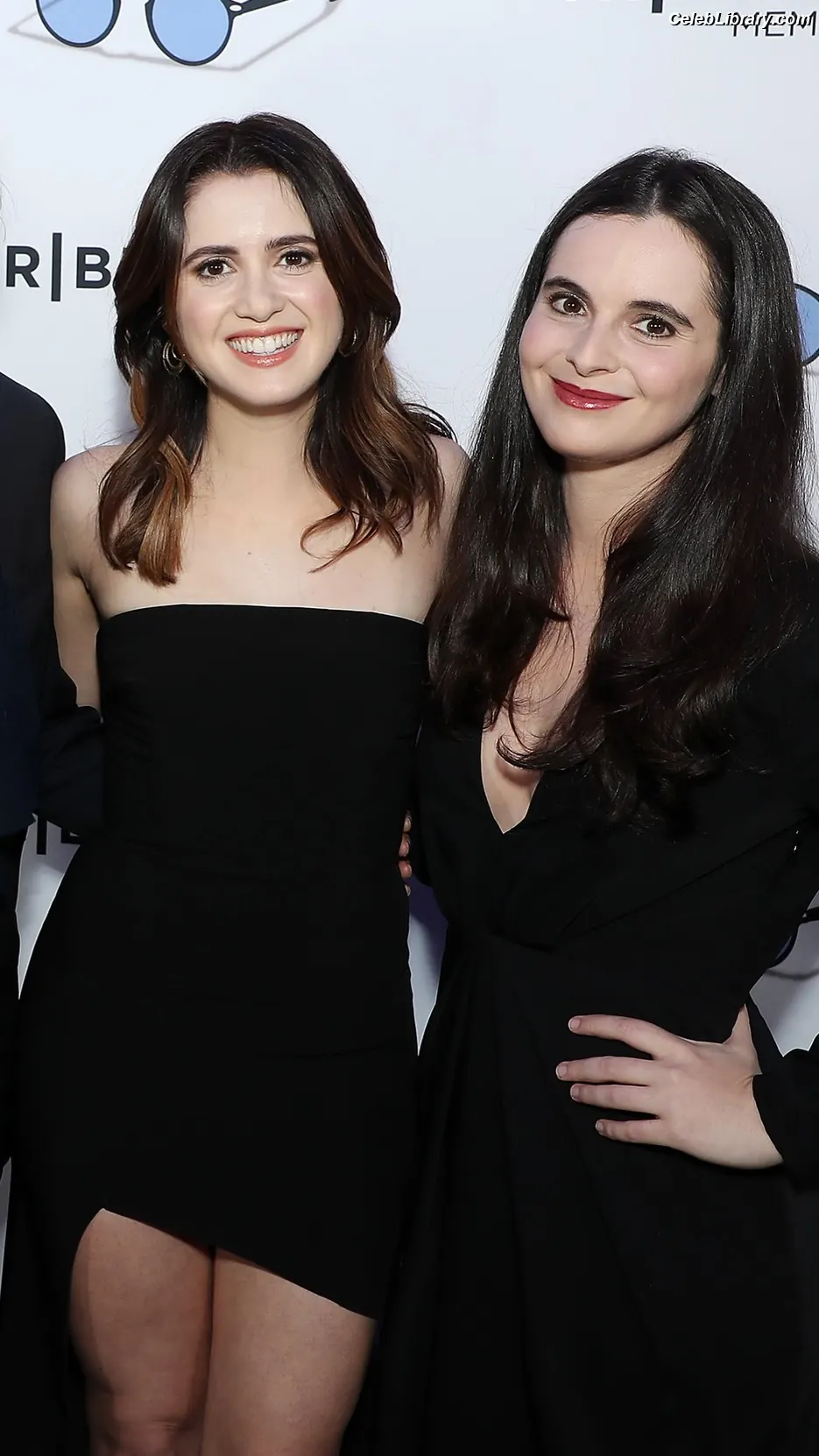Laura Marano photo 14 of 330
