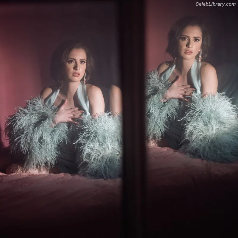 Laura Marano photo 10 of 331