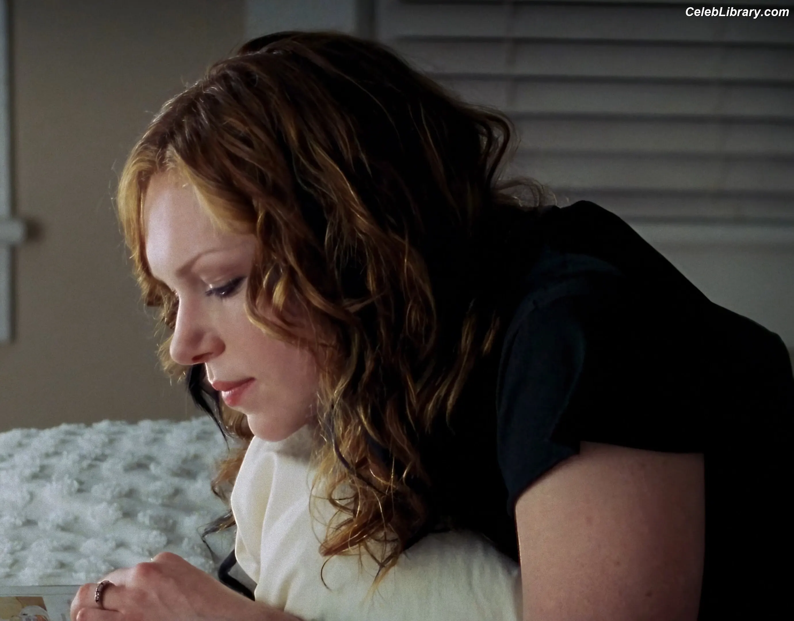 Laura Prepon photo 17 of 81