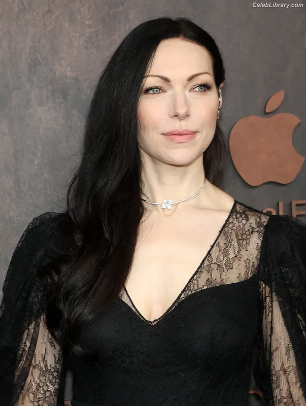 Laura Prepon photo 2 of 82