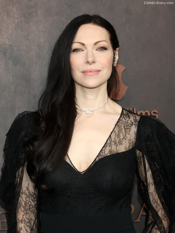Laura Prepon photo 3 of 82