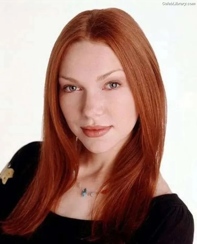 Laura Prepon photo 17 of 82