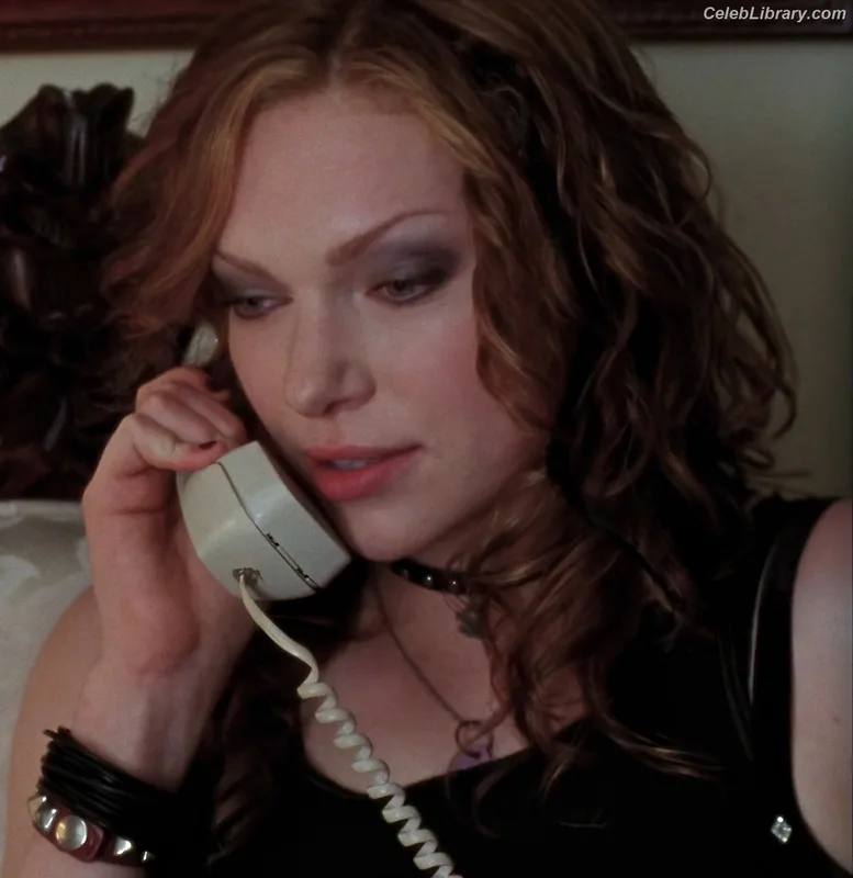 Laura Prepon photo 1 of 82