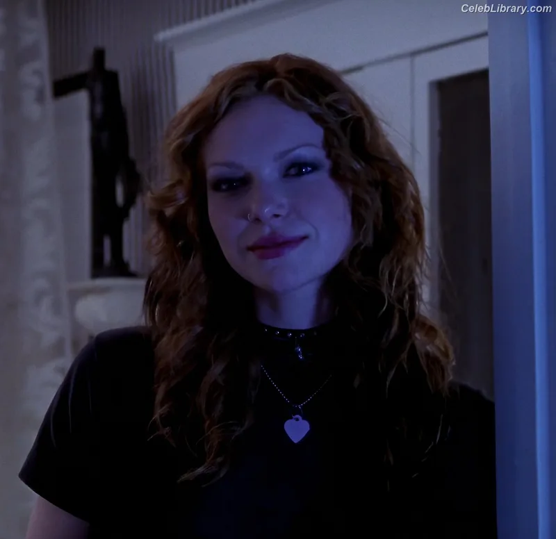 Laura Prepon photo 9 of 82