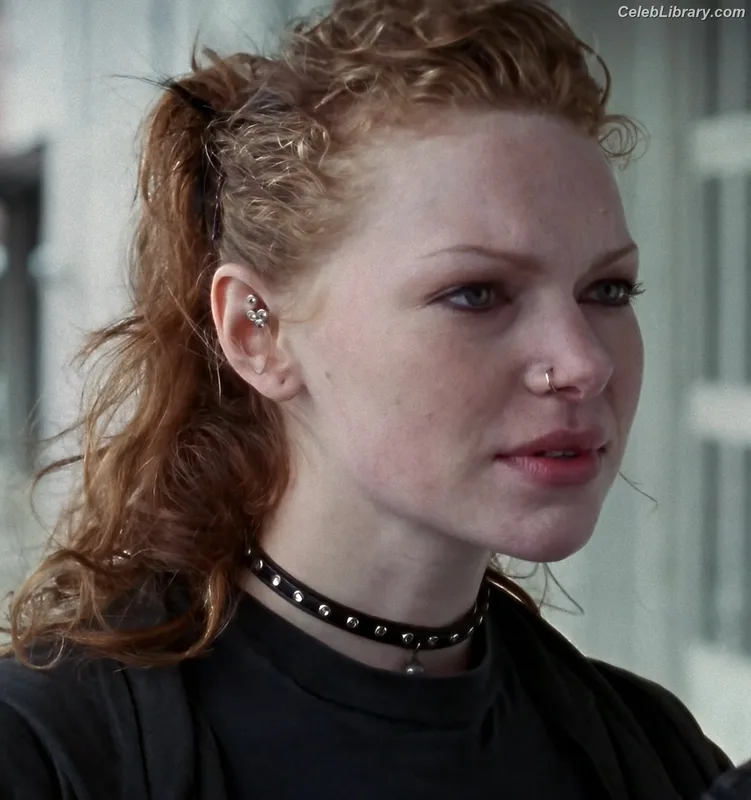 Laura Prepon photo 2 of 82