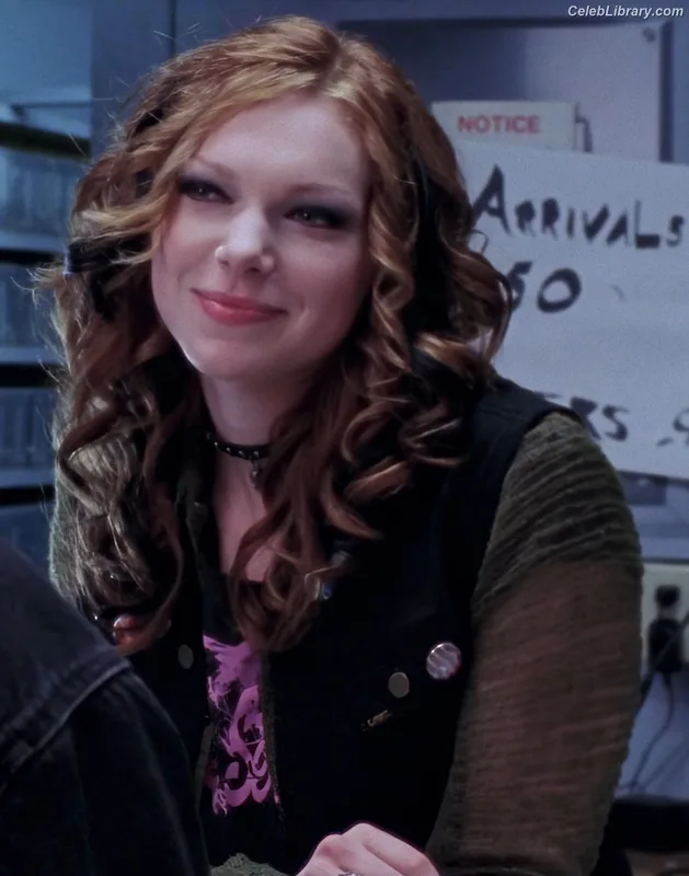 Laura Prepon photo 3 of 82