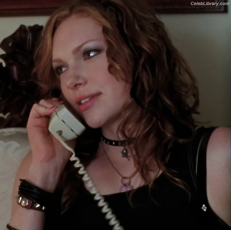 Laura Prepon photo 9 of 82