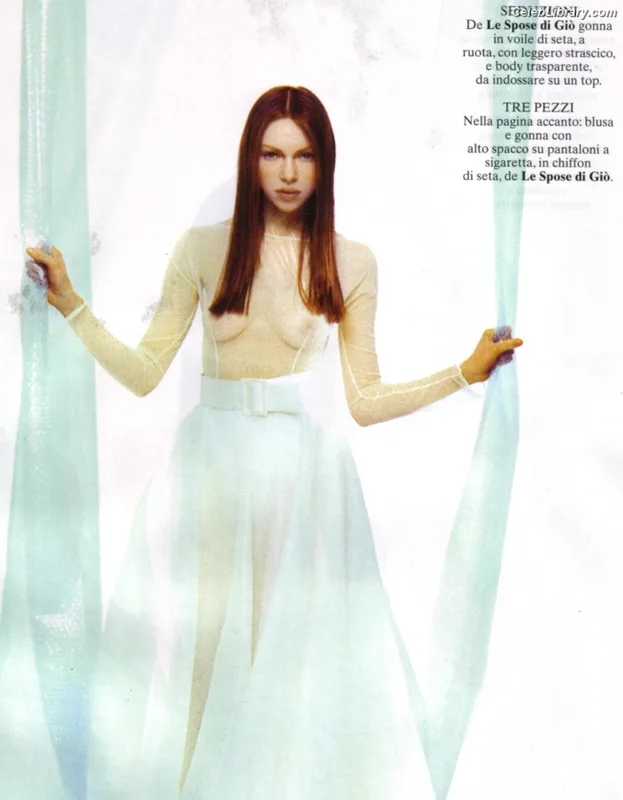 Laura Prepon photo 24 of 82