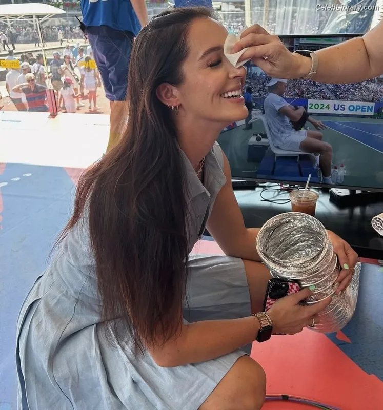 Laura Robson photo 16 of 129