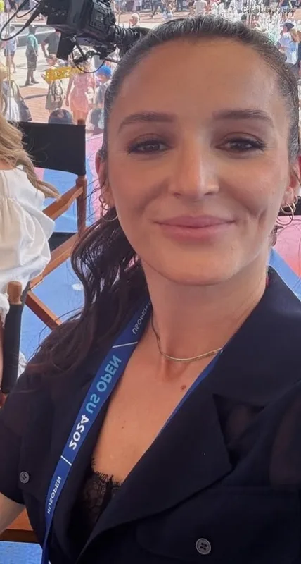 Laura Robson photo 17 of 129