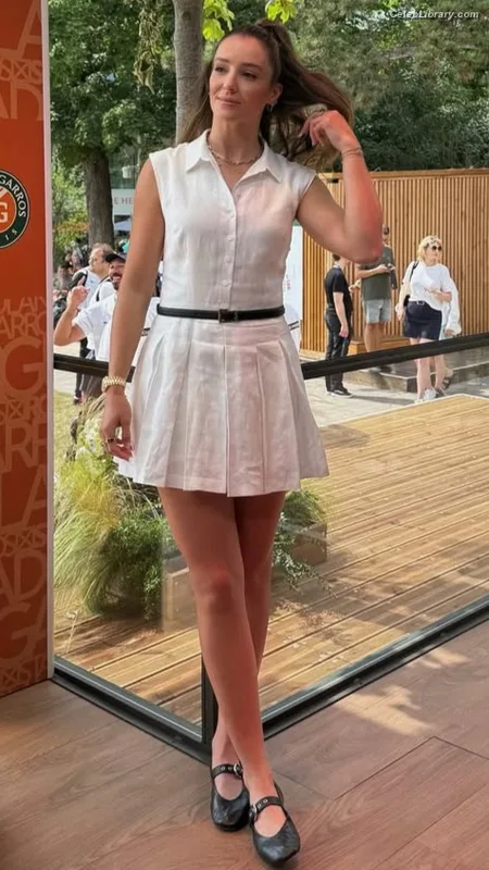 Laura Robson photo 10 of 129
