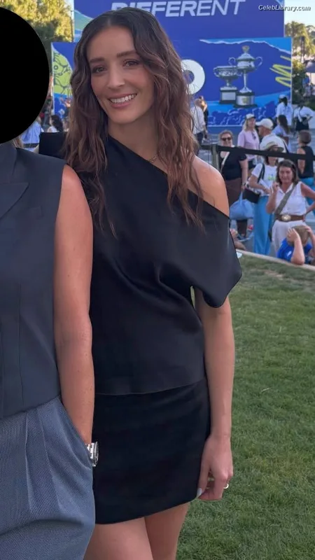 Laura Robson photo 14 of 129