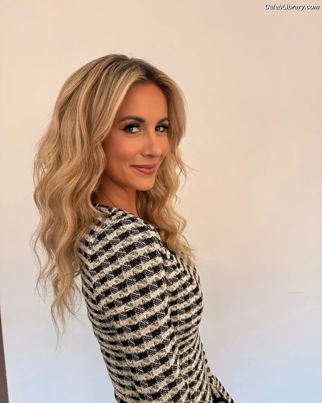 Laura Rutledge photo 6 of 406