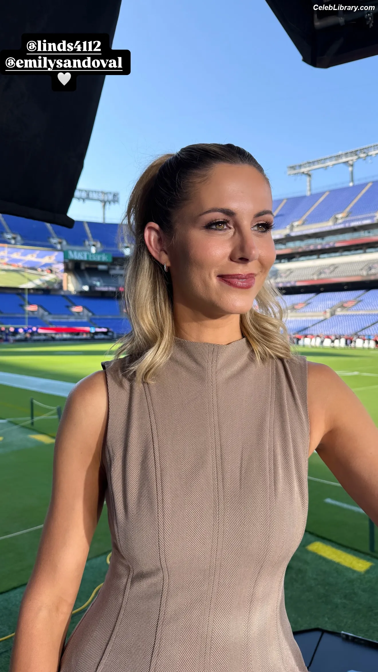 Laura Rutledge photo 11 of 406