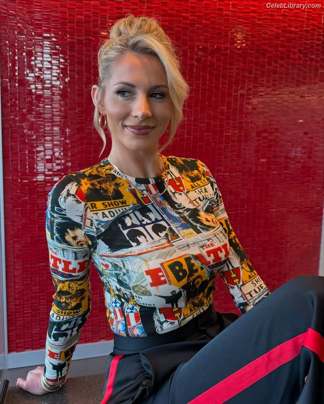Laura Rutledge photo 8 of 407