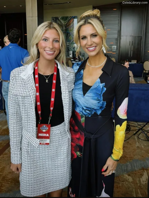 Laura Rutledge photo 15 of 407