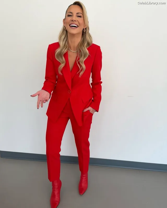 Laura Rutledge photo 23 of 407