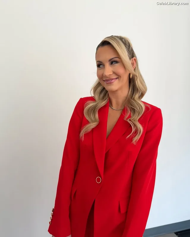 Laura Rutledge photo 24 of 407