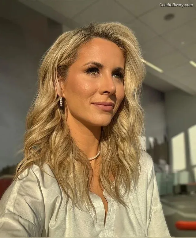 Laura Rutledge photo 21 of 407