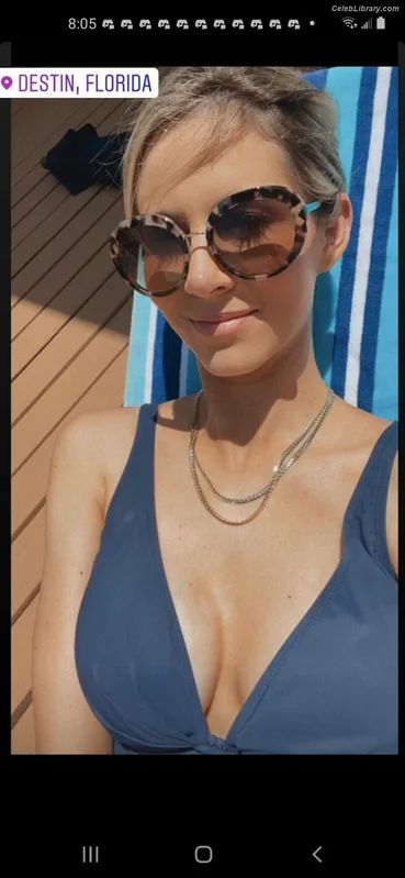 Laura Rutledge photo 9 of 407