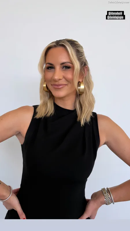 Laura Rutledge photo 16 of 407