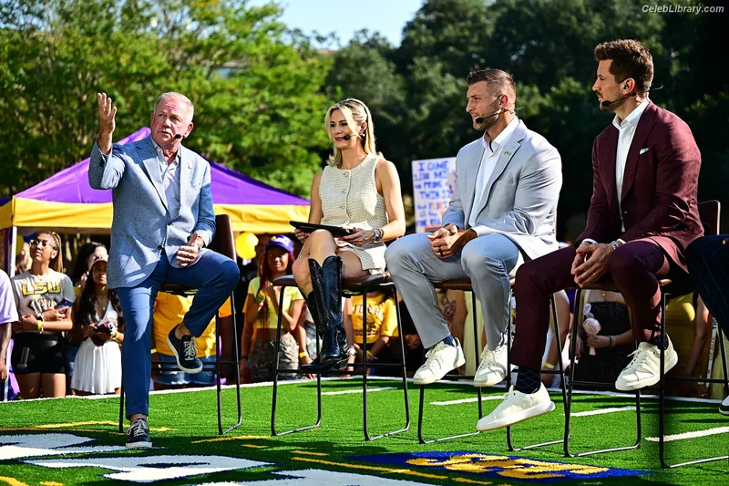 Laura Rutledge photo 1 of 407