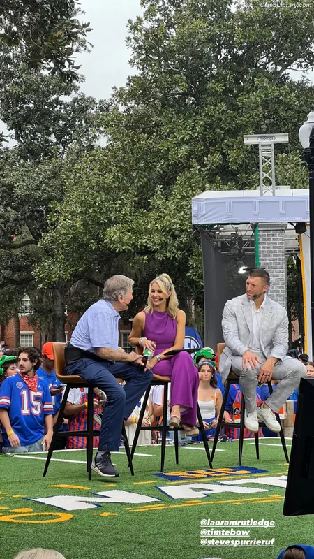 Laura Rutledge photo 15 of 407