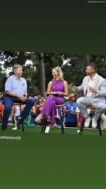 Laura Rutledge photo 18 of 407