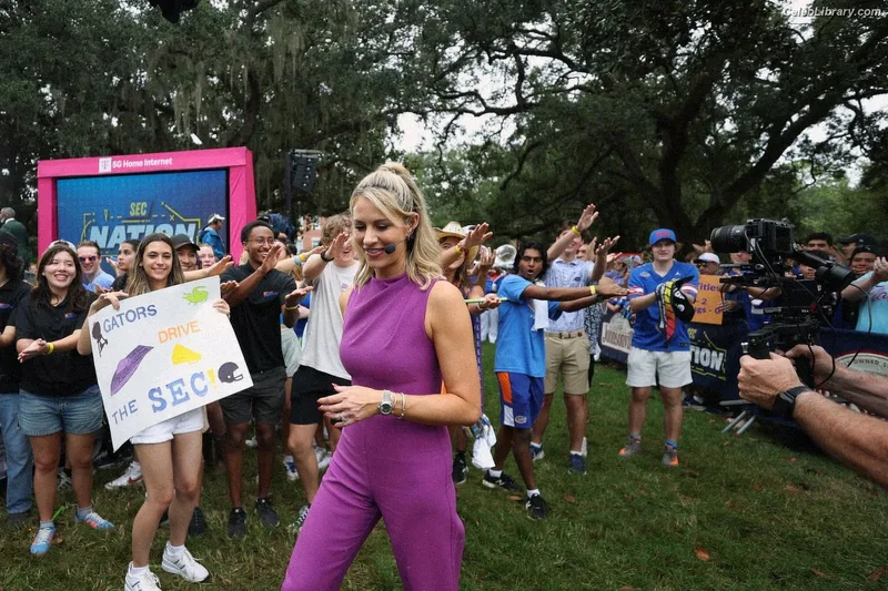 Laura Rutledge photo 23 of 407