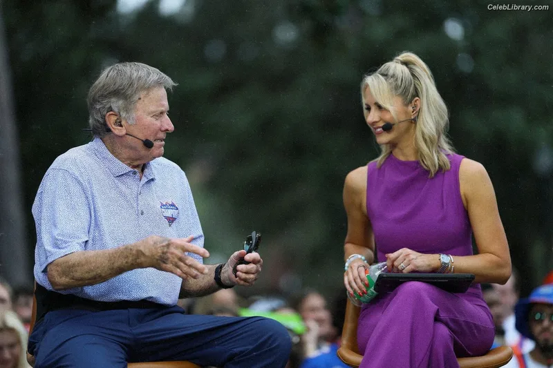 Laura Rutledge photo 1 of 407