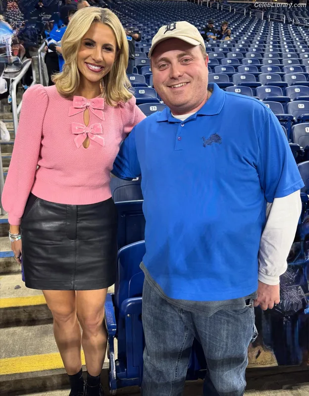 Laura Rutledge photo 14 of 407
