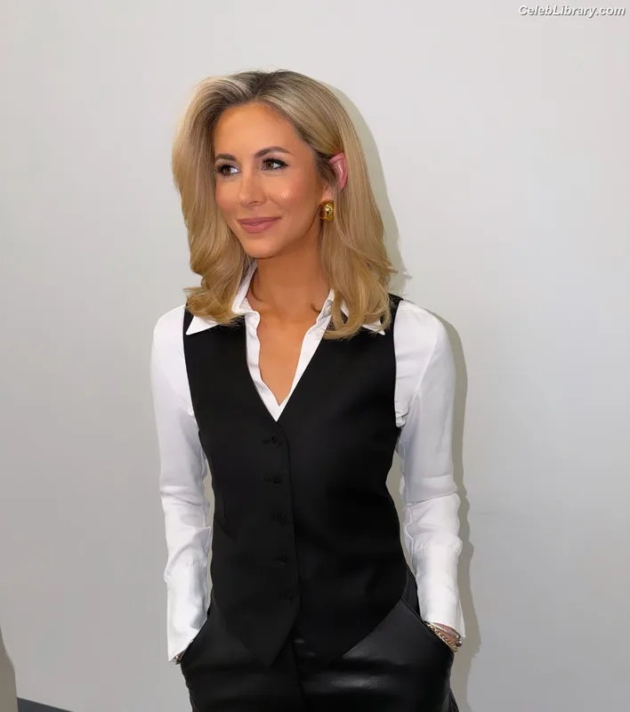 Laura Rutledge photo 17 of 407