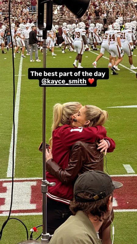 Laura Rutledge photo 4 of 407