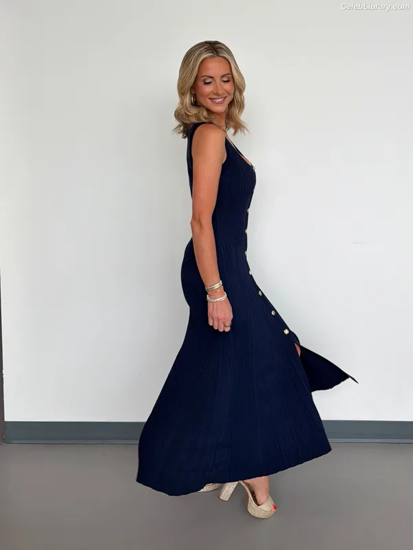 Laura Rutledge photo 19 of 407