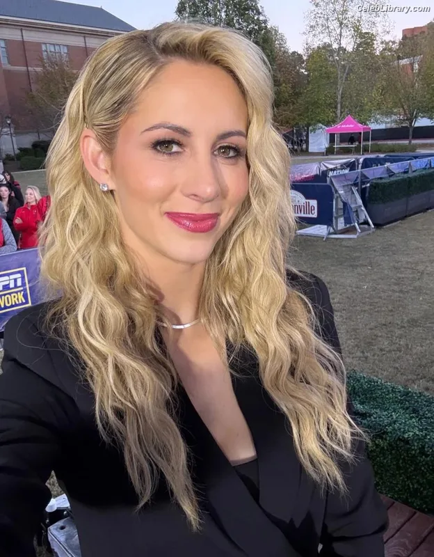Laura Rutledge photo 1 of 407