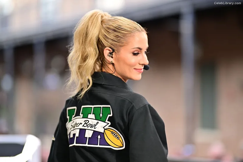 Laura Rutledge photo 18 of 407