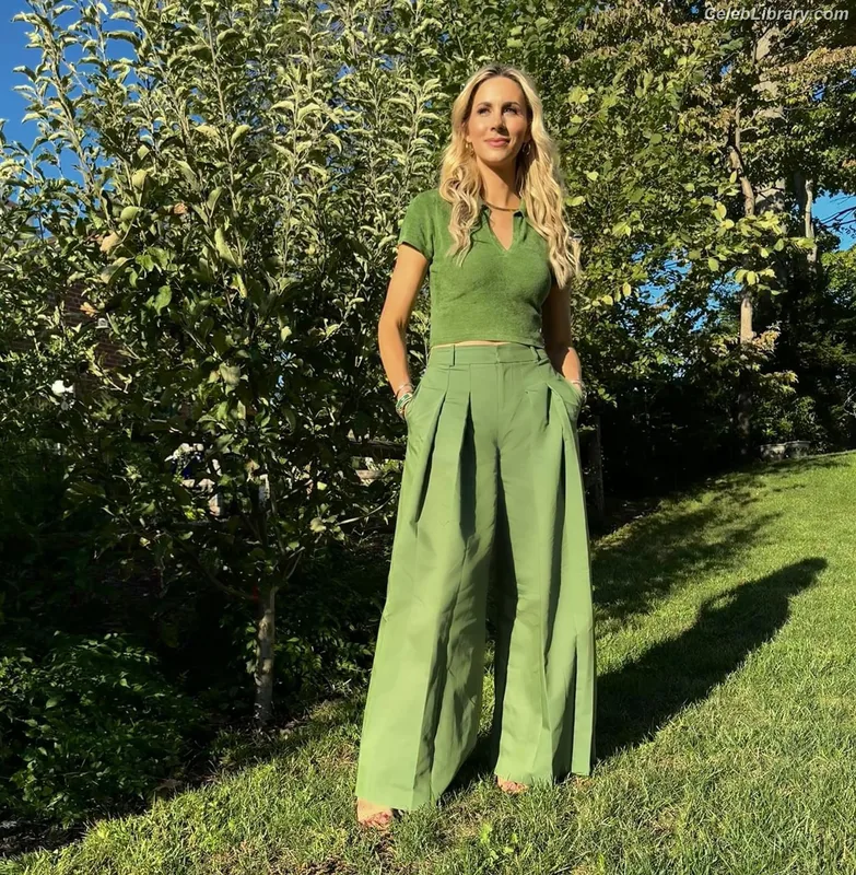 Laura Rutledge photo 22 of 407