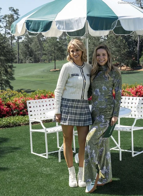 Laura Rutledge photo 14 of 407