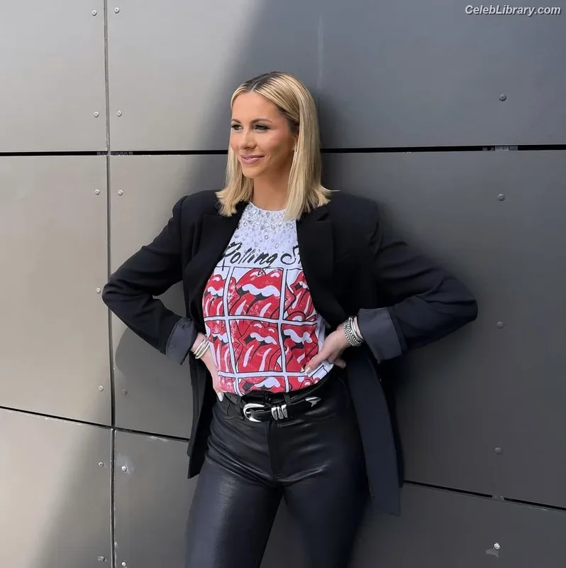 Laura Rutledge photo 23 of 407