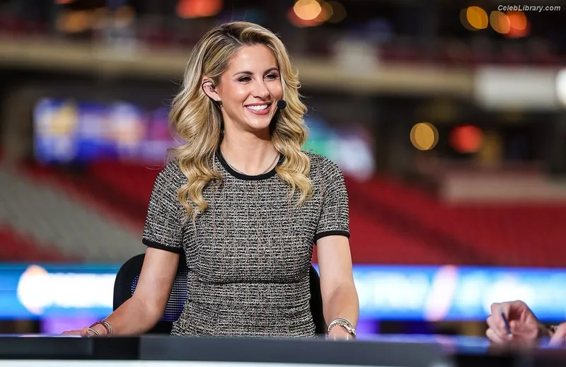 Laura Rutledge photo 2 of 407