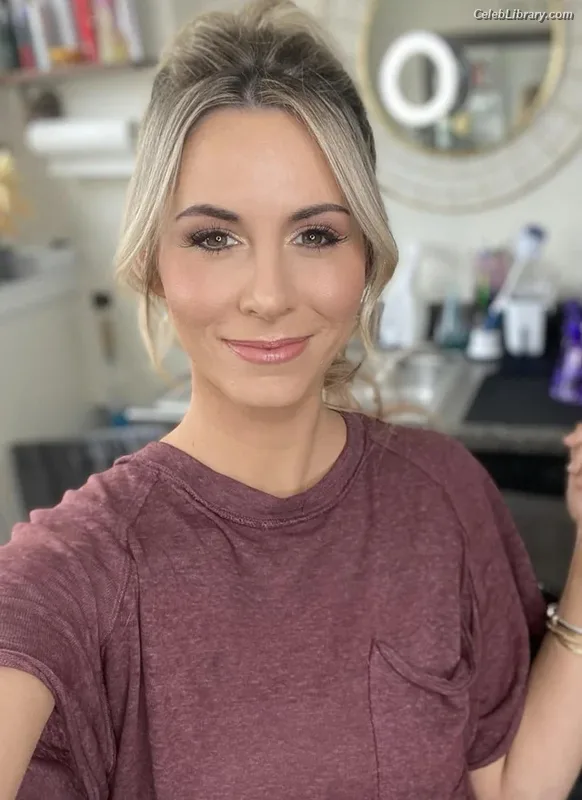 Laura Rutledge photo 23 of 407