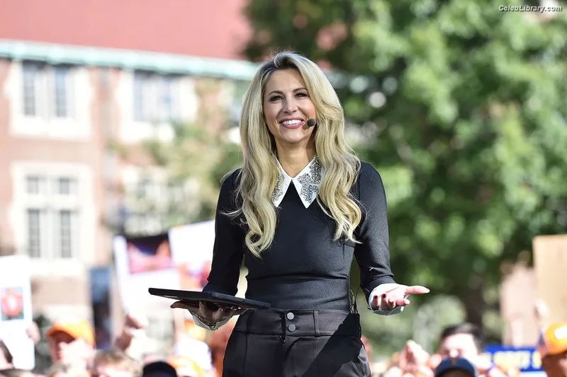 Laura Rutledge photo 24 of 407