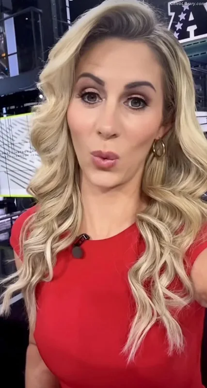 Laura Rutledge photo 14 of 407