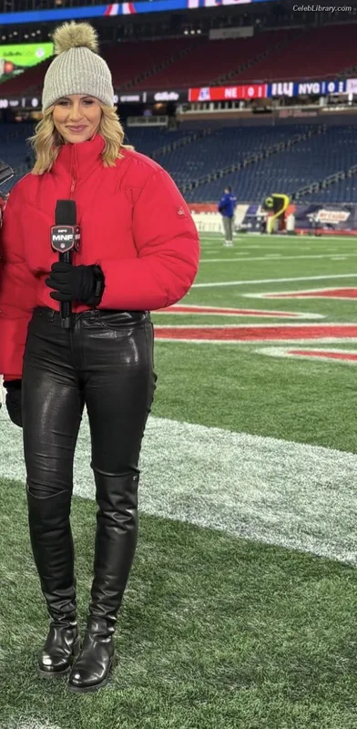 Laura Rutledge photo 21 of 407