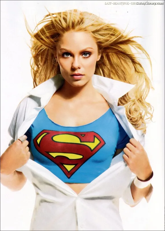 Laura vandervoort photo 21 of 128