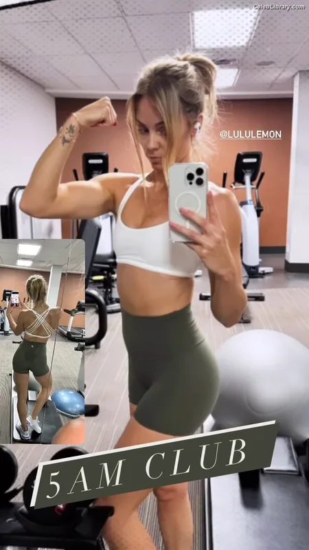 Laura vandervoort photo 19 of 128