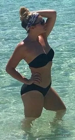 Lauren Alaina photo 24 of 28