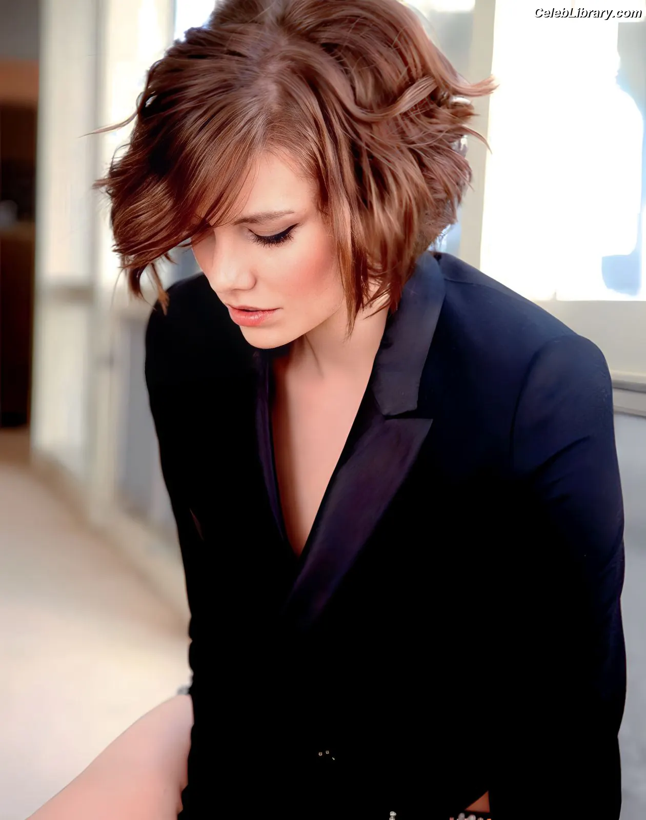 Lauren Cohan photo 22 of 433