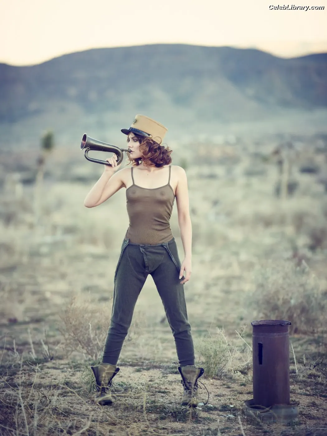 Lauren Cohan photo 6 of 433