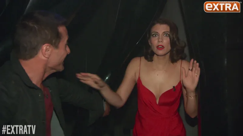 Lauren Cohan photo 17 of 433